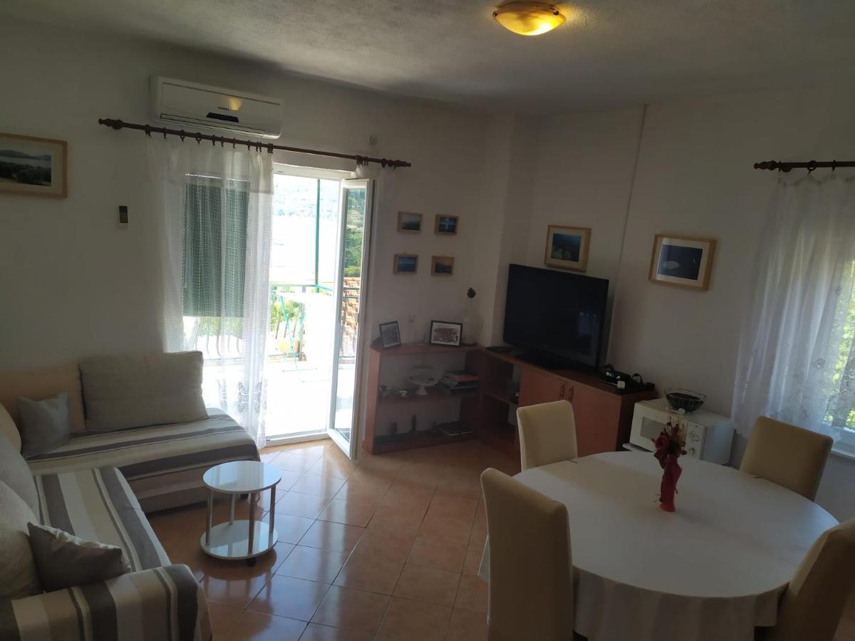 Veldic Apartments Tisno Bagian luar foto