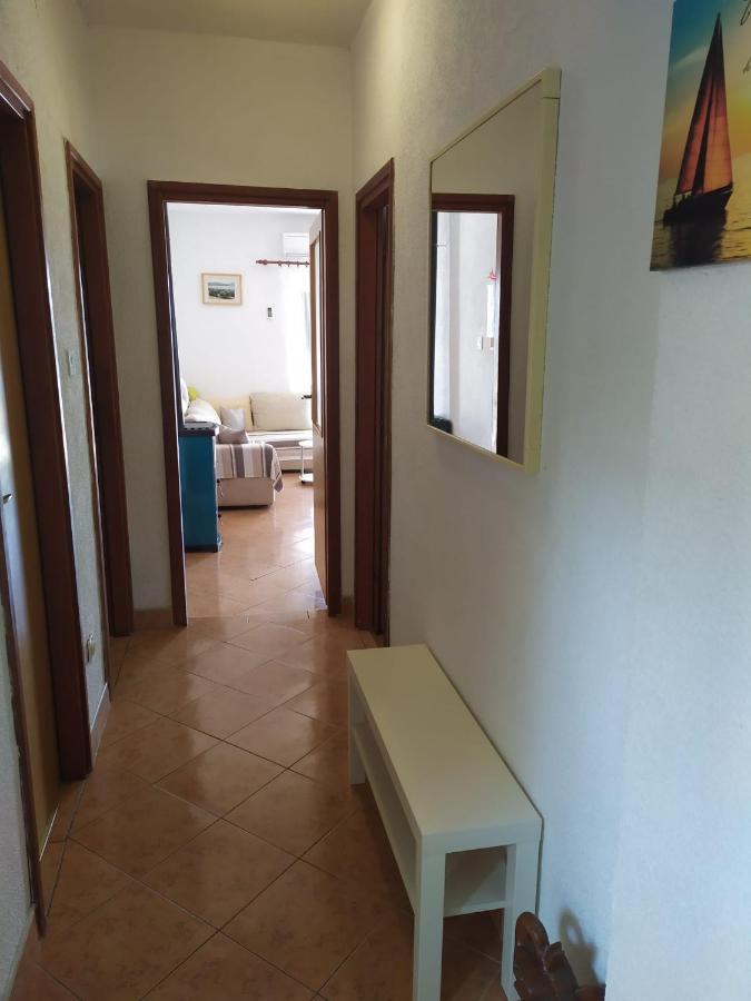 Veldic Apartments Tisno Bagian luar foto
