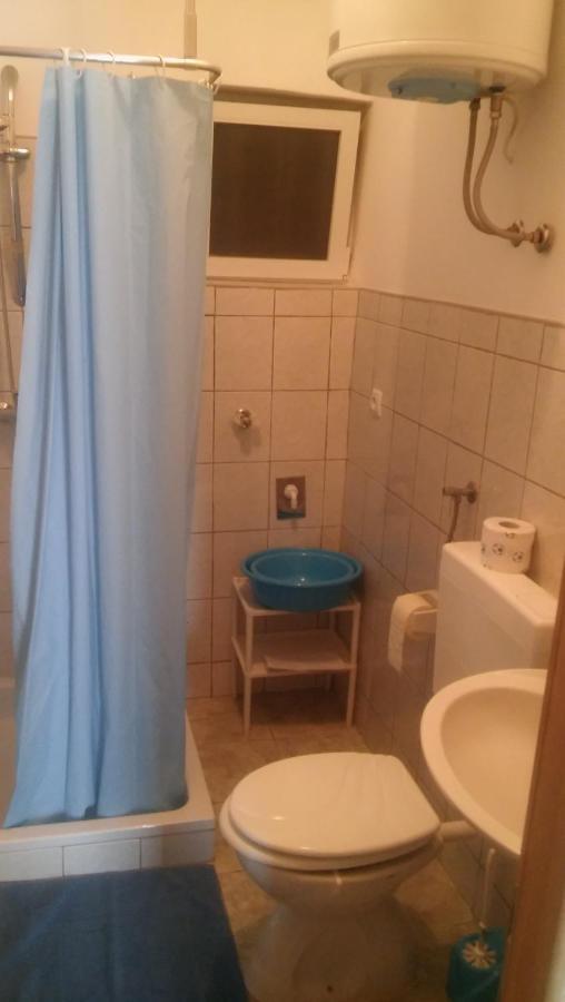 Veldic Apartments Tisno Bagian luar foto