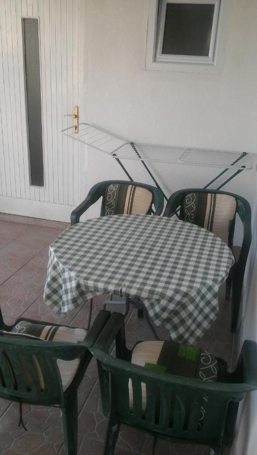 Veldic Apartments Tisno Bagian luar foto