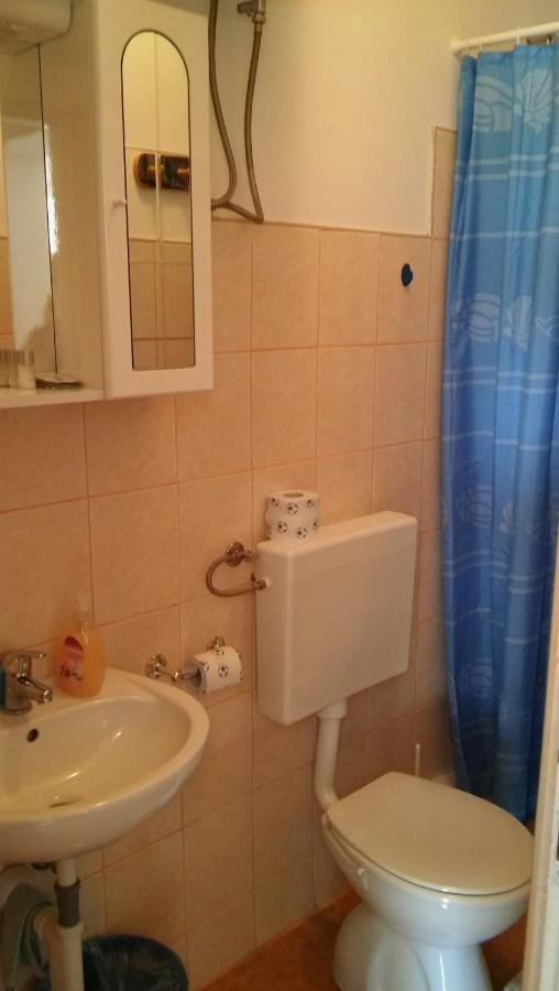 Veldic Apartments Tisno Bagian luar foto